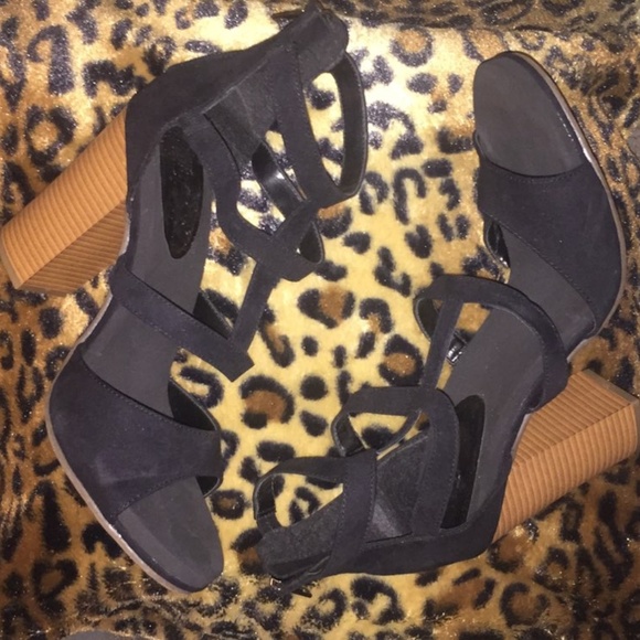 Route 66 Black Chunky High Heels NWOT - Picture 4 of 5